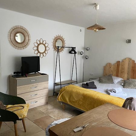 Studio La Source Claire LʼIsle-sur-la-Sorgue Buitenkant foto
